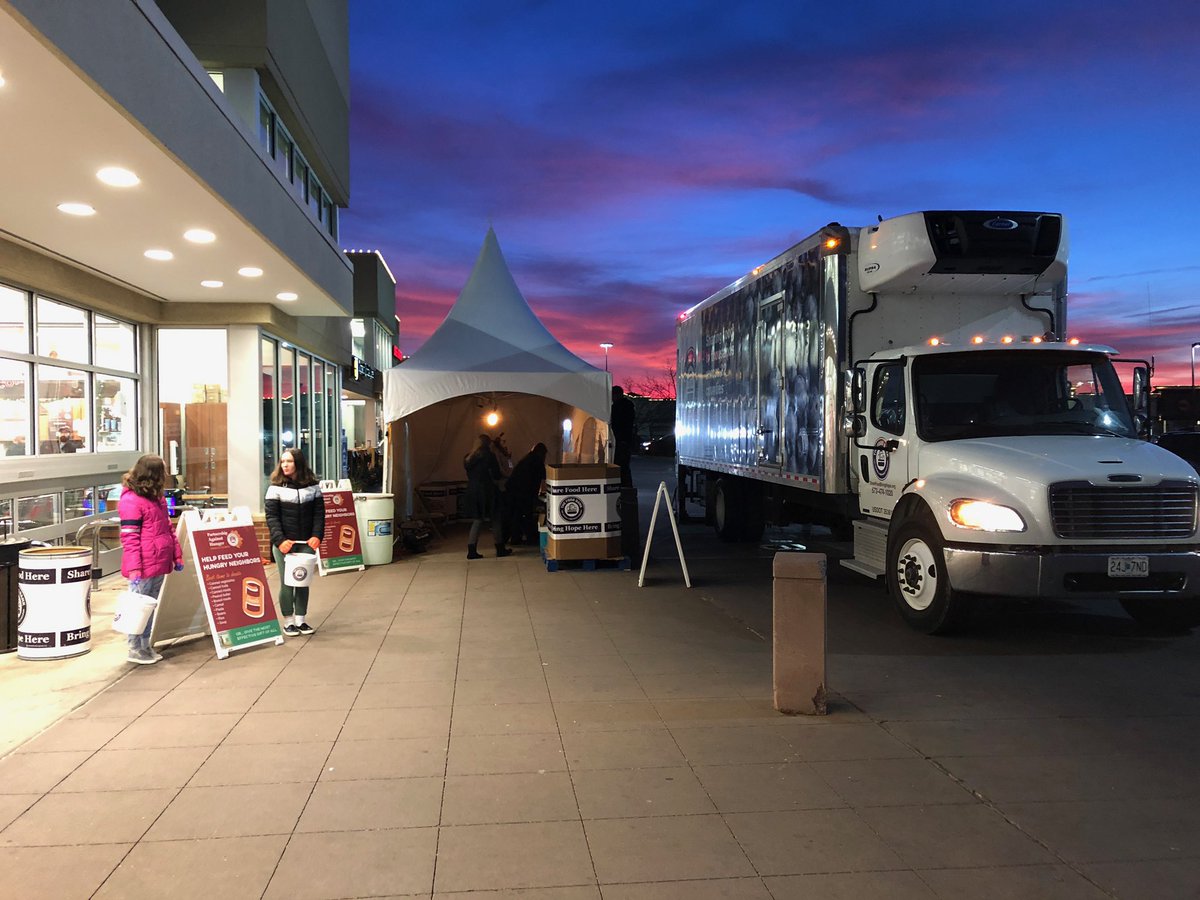 TheFoodBankMO's tweet photo. We’ve already seen the sunrise and raised food and funds to help our neighbors get access to enough food. Come join us at mid-MO grocery stores and support #PartnershipAgainstHunger https://t.co/EfjBsmj1L1