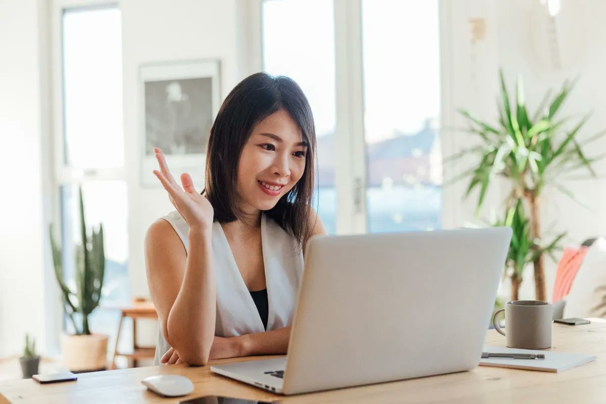 Human-Centred Approaches For Leaders
1 Pause &amp; set an intention
2 Put attention on how you want to “be
3 Be present
4 Notice what’s going on with the whole person
5 Practice skilled listening
6 Work with the emotions that are present
7 Be more coach-like
buff.ly/30XnqQ1