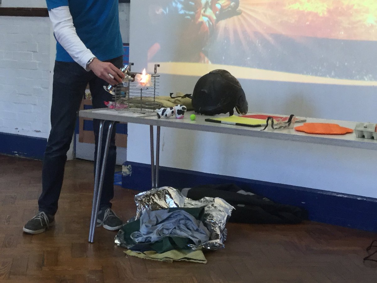GEPSClass3's tweet photo. We had some super science experiences this afternoon 😃. What a treat it was to have a ‘real’ scientist in school to help us learn about some amazing materials such as nomex and kevlar. https://t.co/GQZ0AoGGfZ