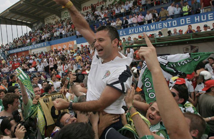 Javi_Moreno_9's tweet photo. Las finales no se juegan, se ganan. ¡Vamos, @CordobaCF_ofi! 🤍💚🤍💚 https://t.co/jGycblksJo