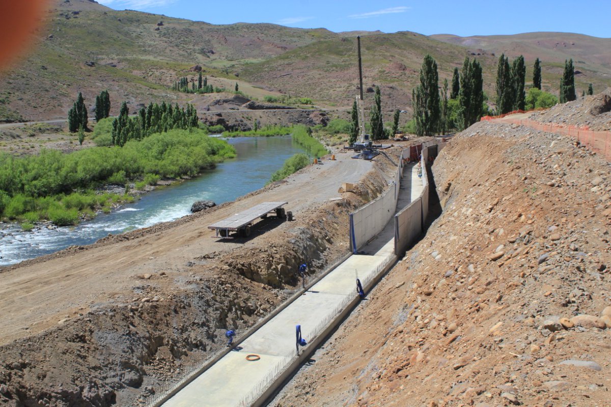 OmarGutierrezOk's tweet photo. Además, estamos desarrollando el aprovechamiento multipropósito Nahueve, una central hidroeléctrica de 4,5 MW que mejorará el servicio eléctrico de la zona norte y ampliará las áreas de riego en producción. #JuntosPodemosMás https://t.co/DWizcrLaqm