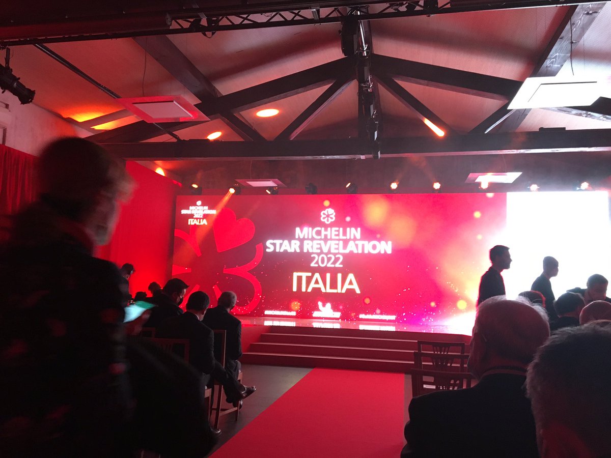 CarloOttaviano's tweet photo. Stelle in arrivo #guidamichelinit https://t.co/j6JooviCrE