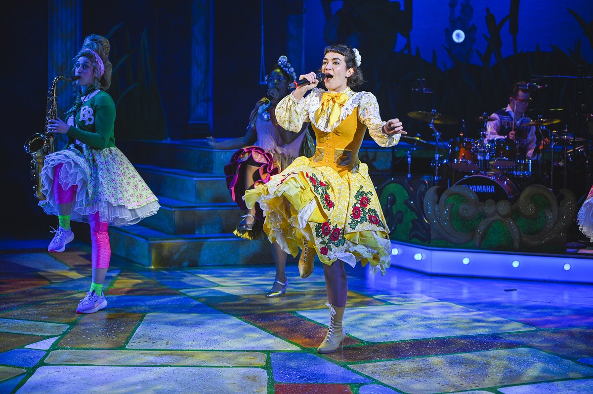 Theatr Clwyd tweet media