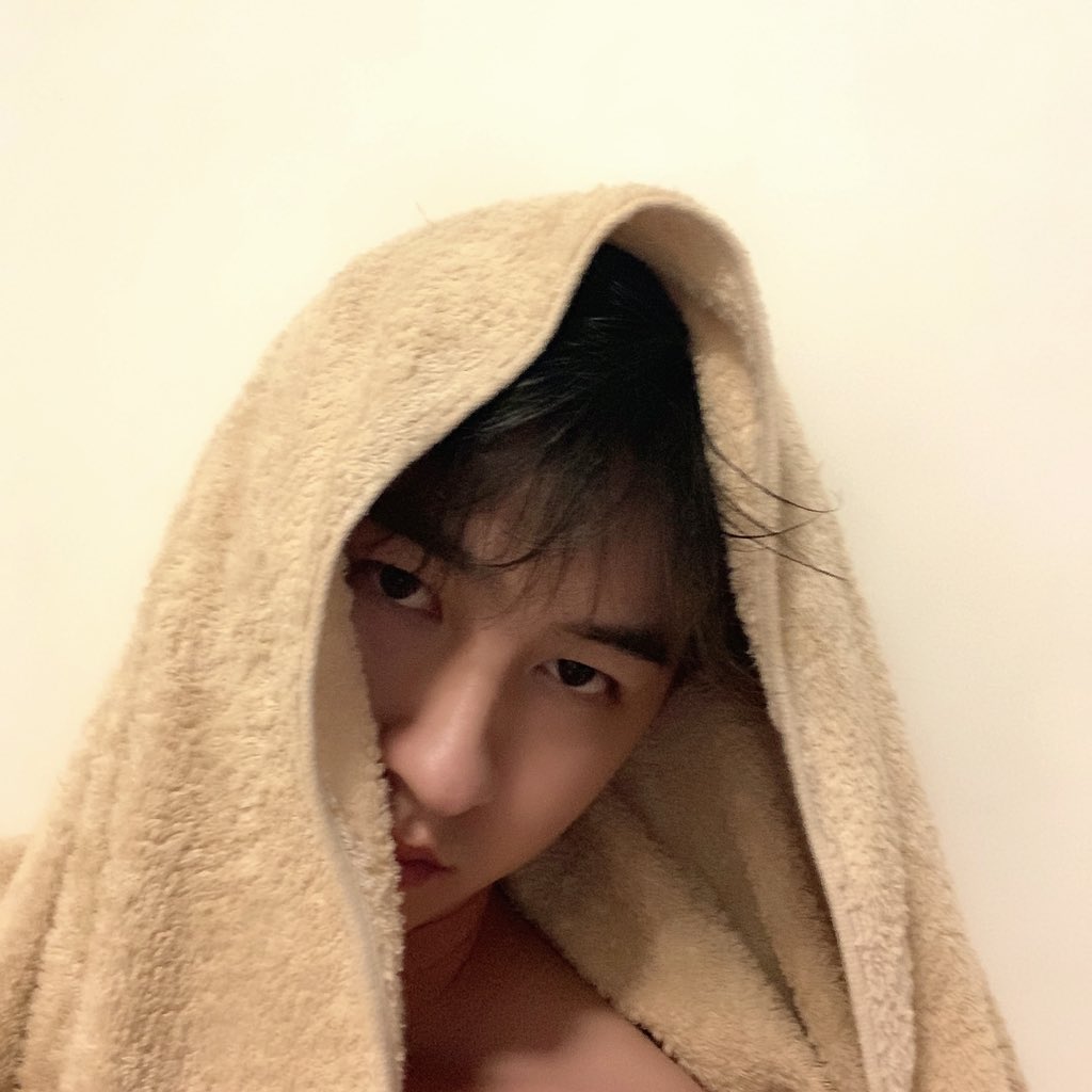 edccccr's tweet photo. 所以是郁金香还是浴巾香 https://t.co/ufsslU9kLZ