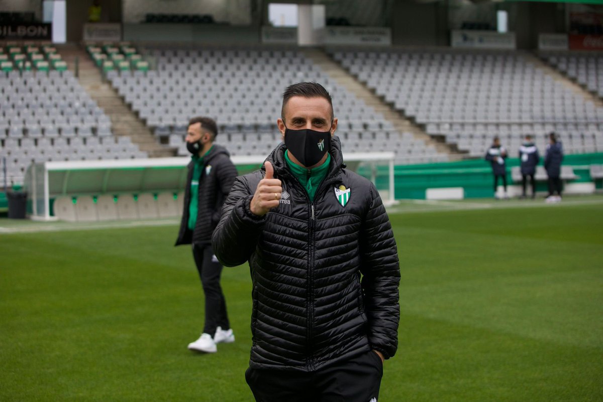 clubdepguijuelo's tweet photo. 🎞 La 𝗚𝗔𝗟𝗘𝗥𝗜́𝗔 de imágenes de la llegada al Estadio Nuevo El Arcangel 📸

#CDGuijuelo | #TodoalVerde 💚 https://t.co/aQSQRMVZUo