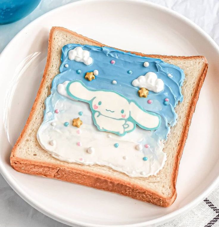seokuva's tweet image. cinnamoroll toast art 🍞☁️