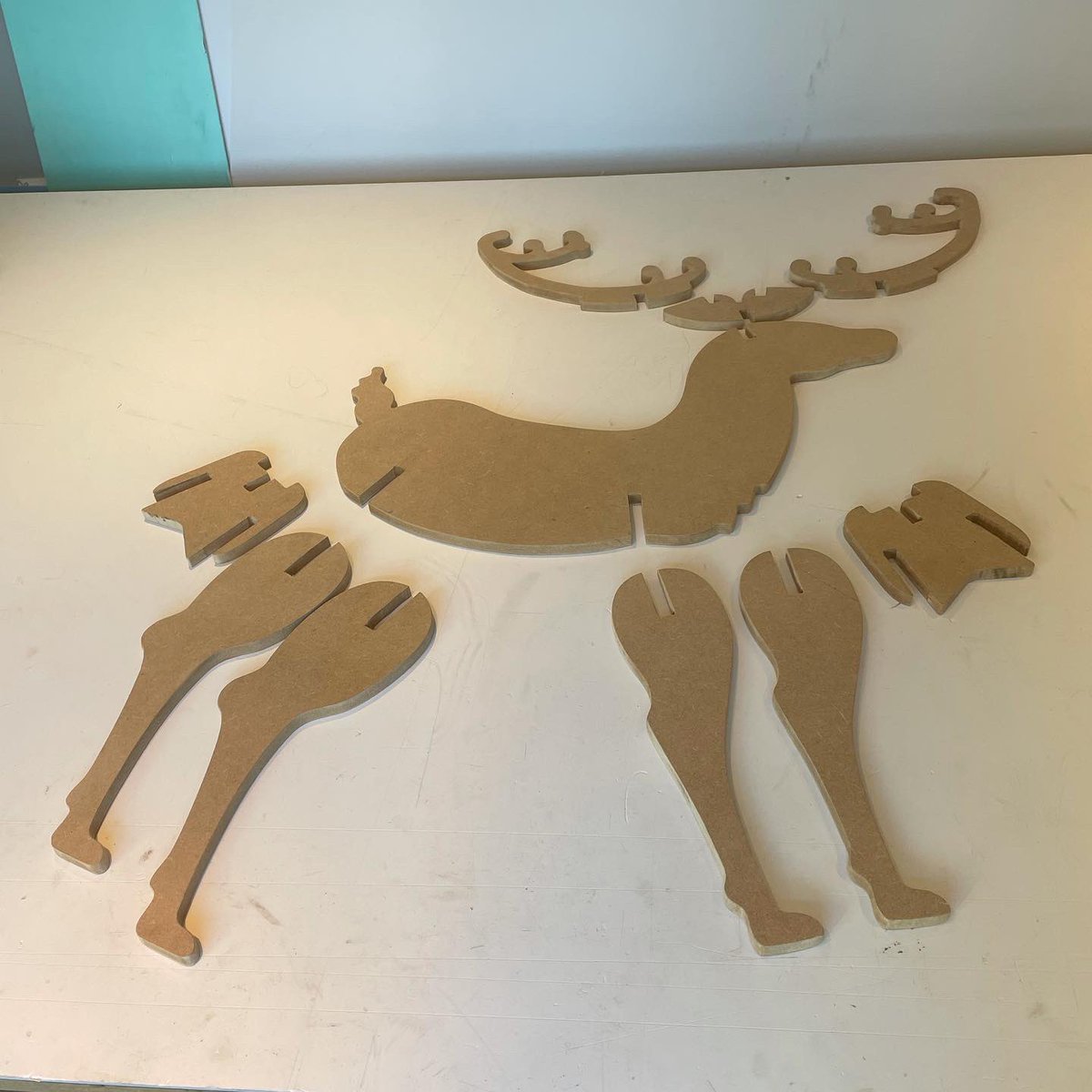 RecreativeSigns's tweet photo. We see that @CncRecreative have been busy. What do you think about this little Reindeer? Why not check them out on Instagram, Facebook & Twitter to see what else they have been up to. #cnc #carve #create #wood #mdf #ply #signs #wallart #display #shopbrand #flatpack #slottogether https://t.co/HTlZjKdTja