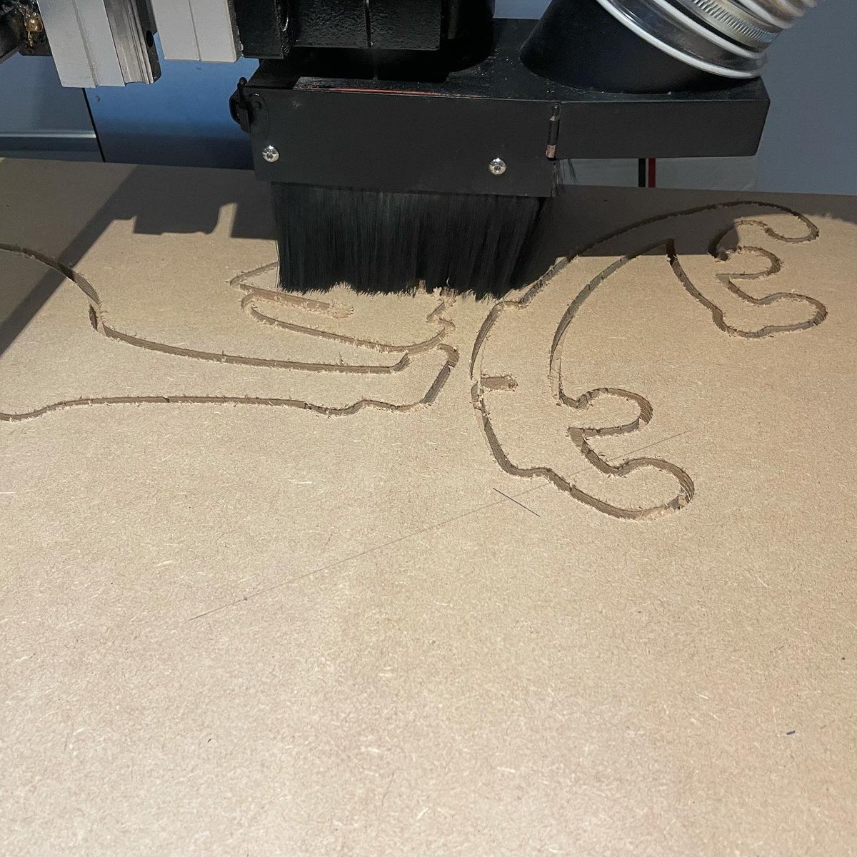 RecreativeSigns's tweet photo. We see that @CncRecreative have been busy. What do you think about this little Reindeer? Why not check them out on Instagram, Facebook & Twitter to see what else they have been up to. #cnc #carve #create #wood #mdf #ply #signs #wallart #display #shopbrand #flatpack #slottogether https://t.co/HTlZjKdTja