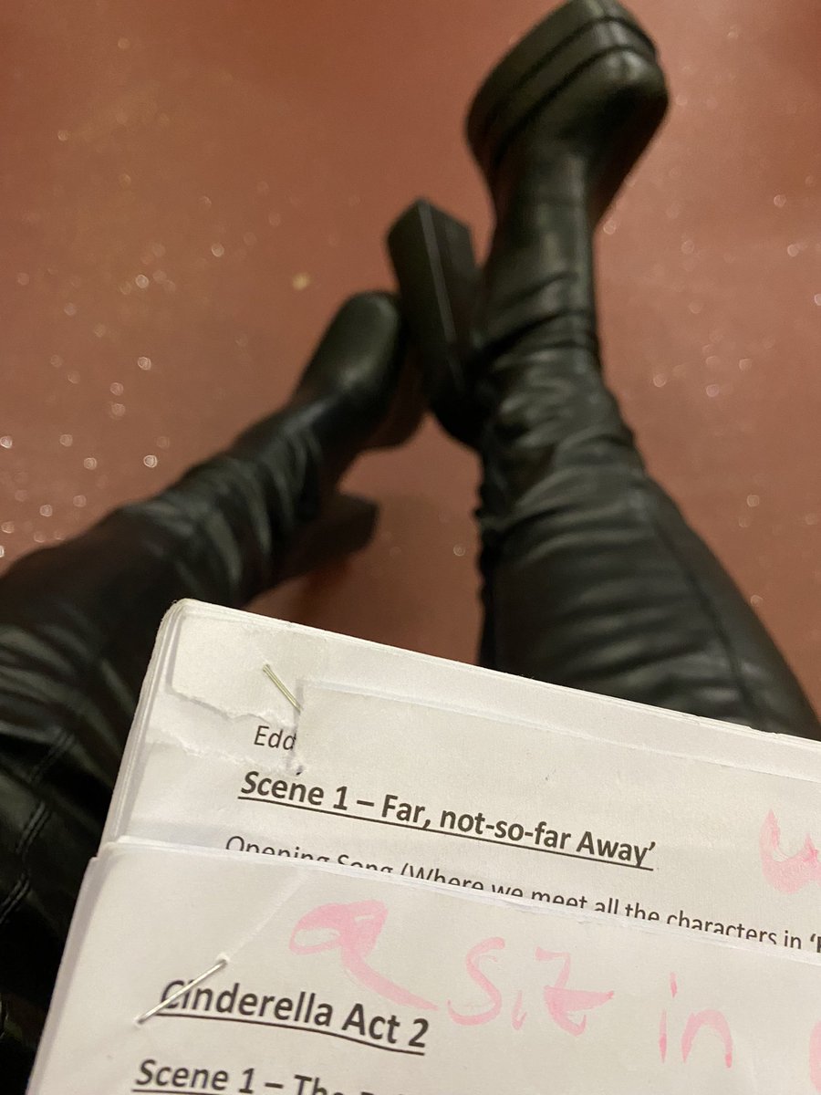 NathanWyburnArt's tweet photo. Oh it’s getting real for the panto! 
@Kinetic_Theatre #EvilStepSisters #Cinderella @WyburnWayne @RWCMD https://t.co/91aPqDn4Vl