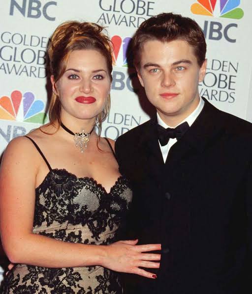 tvnexxt's tweet photo. Leonardo DiCaprio e Kate Winslet no Golden Globe (NBC, 1998) https://t.co/KMUzbb1c49