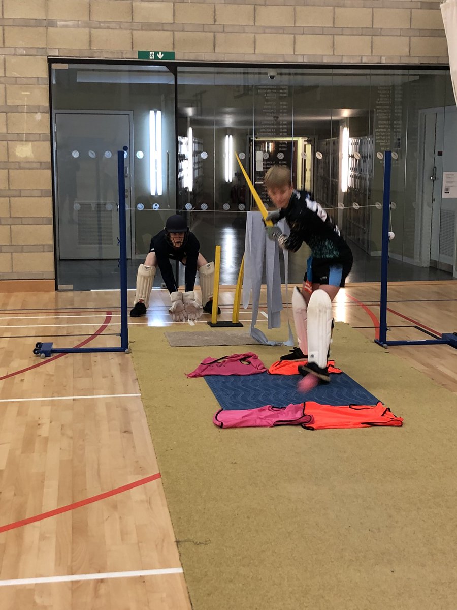 KSWCricket's tweet photo. ‘Keeping it real’ on a Tuesday 🤲🏻! A little bit of play and lots of distractions. The boys were developing their strategies for keeping against off spin and left arm spin in today’s session ❄️🏏 #Shapedbykings #Opportunities #Keepingitreal #Spintech https://t.co/gDwrS1Q7Pn