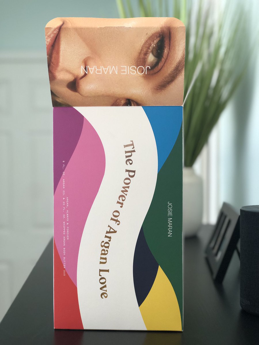 kizerandbender's tweet image. This chick is giving me the stink eye. ^G #badpackaging