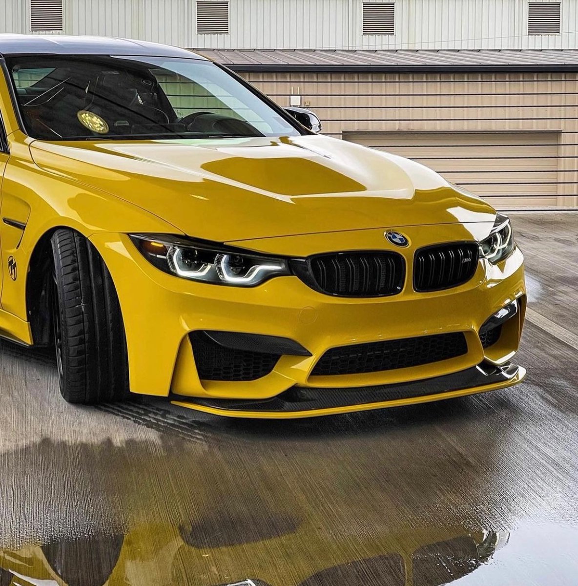 WorldWideCarsTM's tweet photo. BMW M4 GTS 💫 https://t.co/hX7zySGhWe