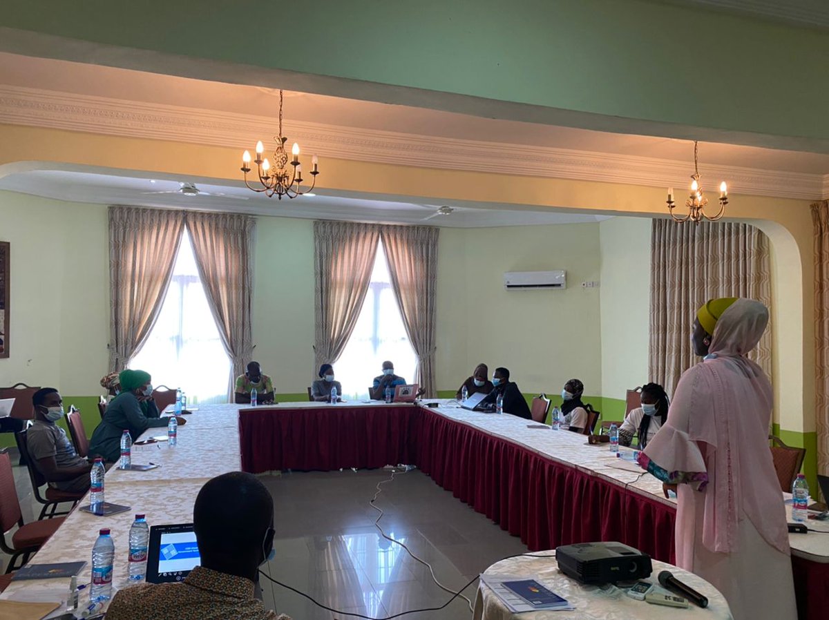 CDDGha's tweet photo. The Northern and Upper East teams met with various youth groups on the proposed options for local government reforms in Ghana, including the election of MMDCEs. #LocalGovtReformsGH #CCSOsConsultations https://t.co/o8lfhXHvkL