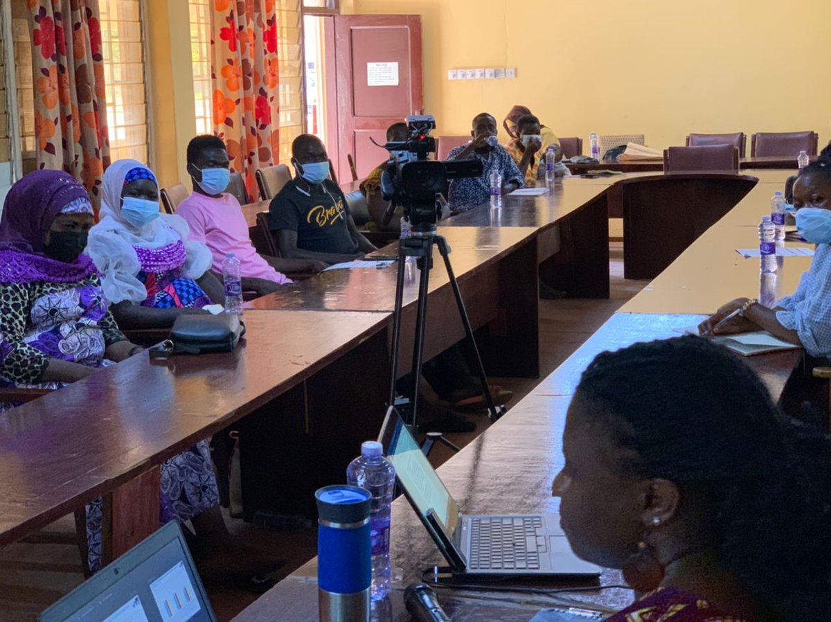 CDDGha's tweet photo. The Northern and Upper East teams met with various youth groups on the proposed options for local government reforms in Ghana, including the election of MMDCEs. #LocalGovtReformsGH #CCSOsConsultations https://t.co/o8lfhXHvkL