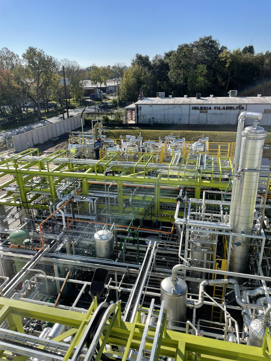 Then and now, <a href="/TungstenSeanide/">Sean Hunt</a>’s napkin sketch (2016) and <a href="/solugen/">Solugen</a>’s 10kta+ BioForge.

Amazing to see it IRL 🤩

And they’re only just getting started 😈