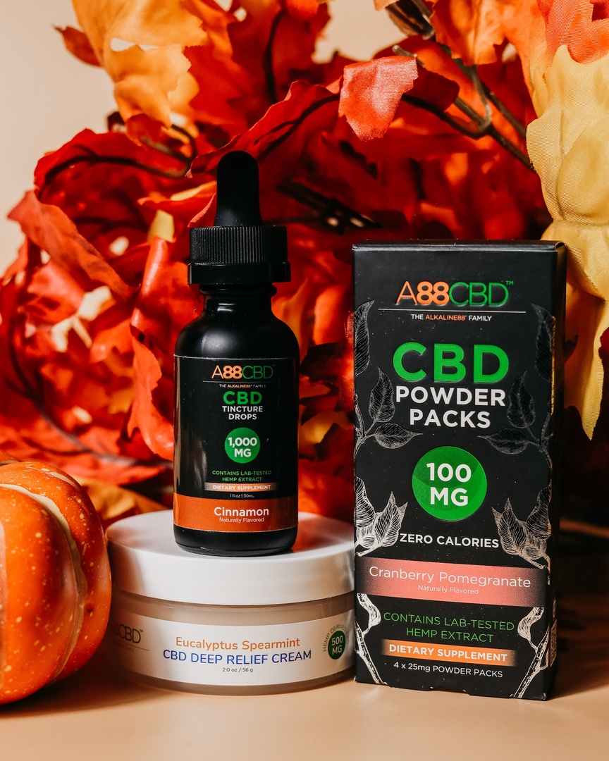 A88Cbd's tweet photo. Nothing says fall like warm spices, seasonal fruit, and cozy products...😌

Get all three with our #FallBundle! Link in bio.

#A88CBD https://t.co/DRORH9Ophz