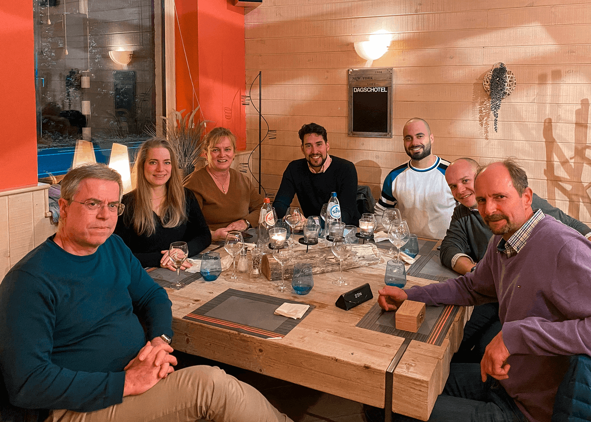 PhidiasSoftware's tweet photo. La semana del 8 al 12 de noviembre tuvimos el honor de acompañar al Colegio Alemán de Bruselas dando capacitaciones presenciales al equipo administrativo y de profesores. ¡Muchas gracias a la @idsb por vuestra hospitalidad! Nos alegra comenzar esta relación con el pie derecho. https://t.co/dQ9LXXS2lC
