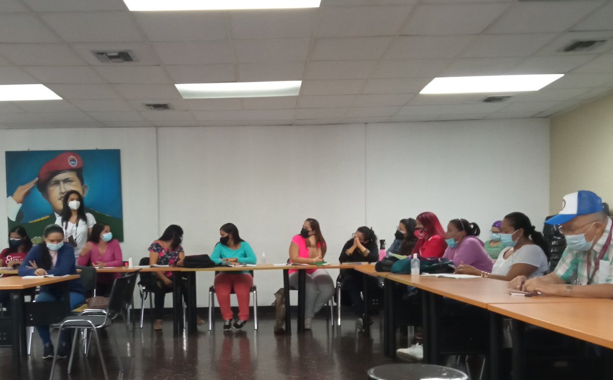 ClifTiuna's tweet photo. Circuito educativo #FuerteTiuna presente en la mesa de diálogo en pro de la formación multi e intermodal con @DIYF_ZEDC @Funda_cenamec1 @avsecenamec y @unicefvenezuela seguimos construyendo el nuevo enfoque pedagógico.

@cein_hugo @ZonaEducativaDC @MPPEDUCACION https://t.co/9m2nWhBKET