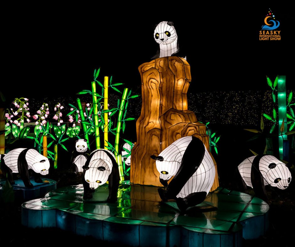 lightshow_NF's tweet photo. Our amazing fun-filled show showcases the beauty of nature from around the world 🌎 Enjoy over 30 incredible light installations handcrafted by talented artisans!

✨ Grab your tickets here https://t.co/k6GatBrj1Z and use the code EARLYBIRD15 to save 15%!

@niagarabuzzca https://t.co/2vXIFP1BMZ