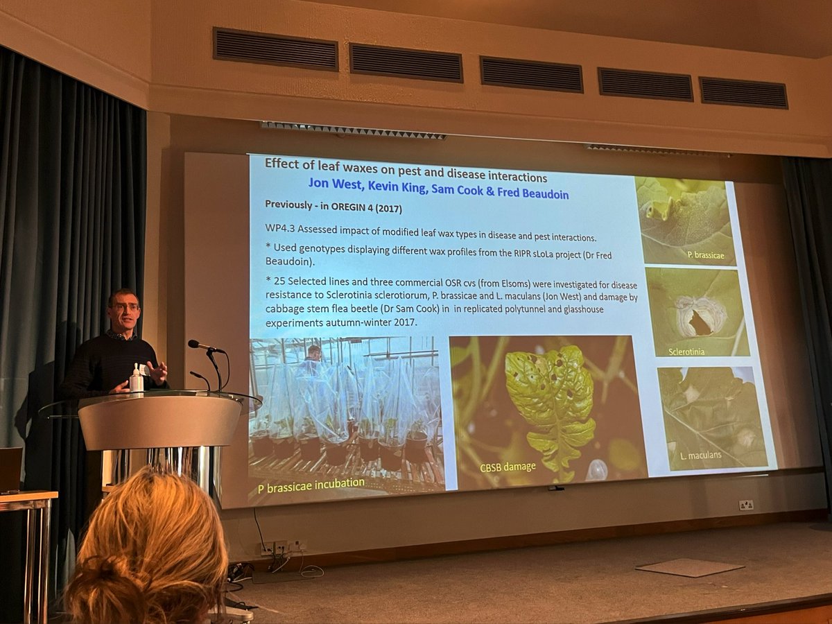Jon West from Rothamsted Research presented his research on the ‘Effect of leaf waxes on pest and disease interactions’ 👍👍👍