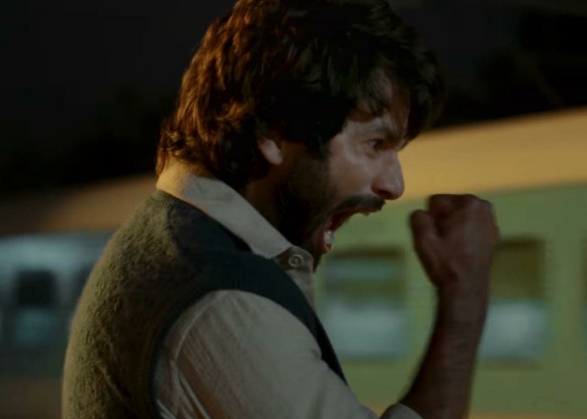 FilmyBowl's tweet photo. Who did this Shot Perfectly ?

ReTweet - #Nani

LIKE - #ShahidKapoor 

#Jersey #JerseyTrailer #FilmyBowl 

Follow @SatishKTweets &amp; @FilmyBowl https://t.co/eBC699SUUg