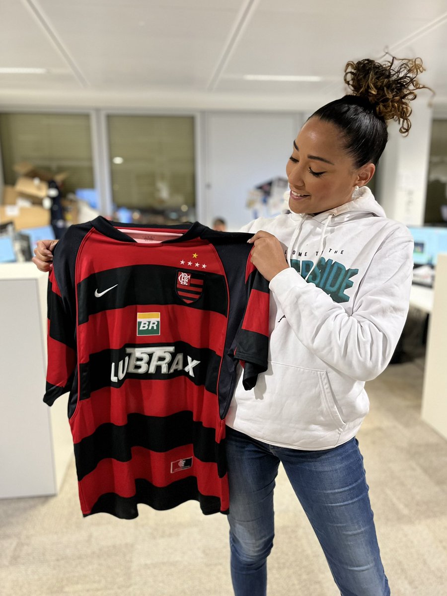 lequipedusoir's tweet image. ⚽️CADEAU⚽️

Ce soit @vsainsily vous fait gagner un maillot @retro_argentina du Flamengo 💃🏽😍

RT + FOLLOW @lequipedusoir + @retro_argentina et choisissez le chroniqueur qui jouera pour vous au quizzzzzzzz