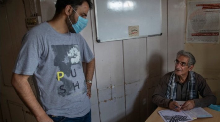 AbXamo's tweet photo. BJP, a right wing and conservative government, following RSS based idealogy "Hindutva" already has eliminated limited autonomy of Occupied-Kashmir in 2019 and upto abhorrent crackdown on Kashmiri social activists. 
Arrested Khurram Pervaiz, a prominent kashmiri social activist. https://t.co/KIkBZSPZJE