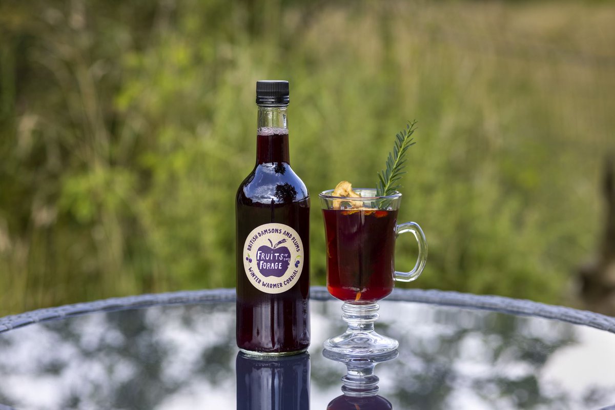 If you'd like a hot tipple but #mulledwine isn't for you, try our Winter Warmer Cordial ❄️ 

Made with pressed apples, damsons &amp; mulled spices, it's delicious mixed with hot water, in a warming cider or added to a chilled glass of bubbly 🥂 bit.ly/3CKa4DJ