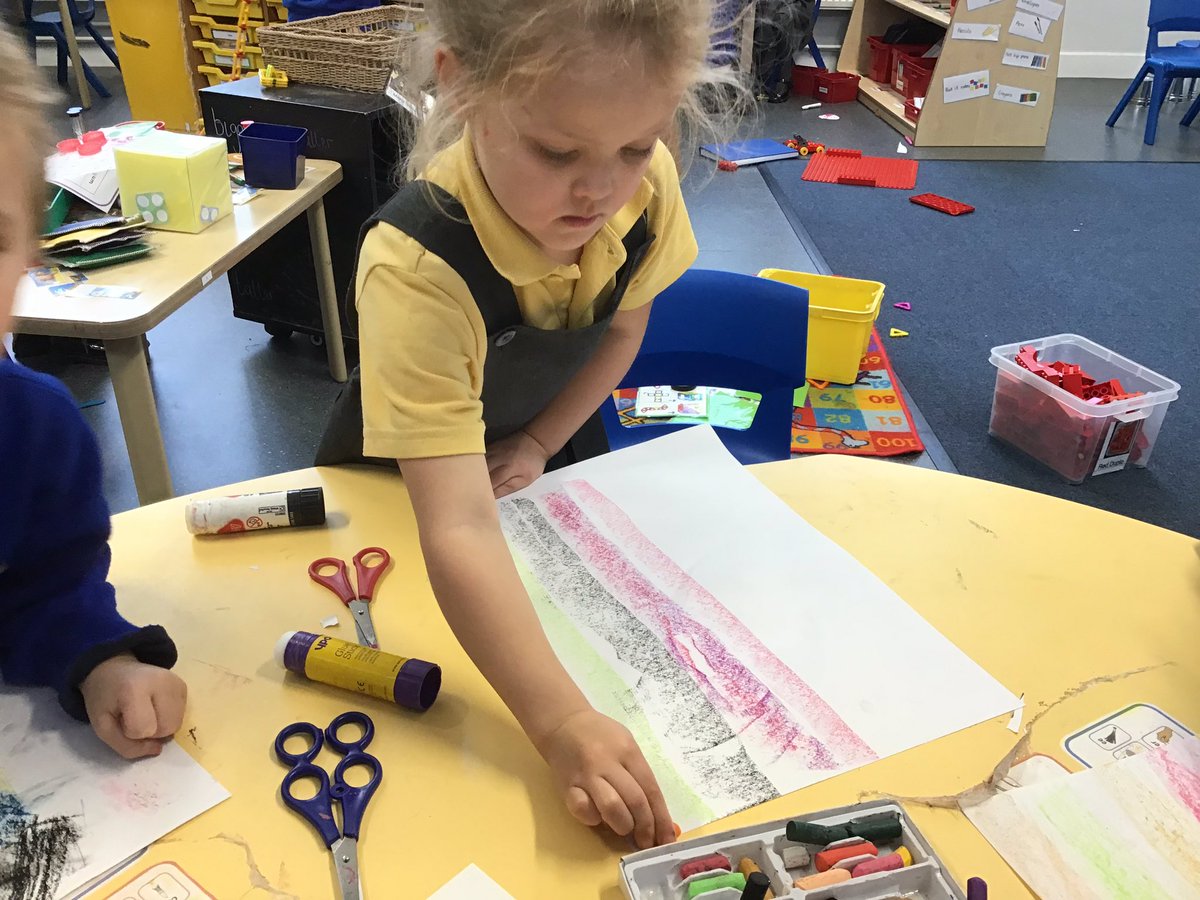 BeaverRoad_Pri's tweet photo. Handa left Reception a surprise this week. There was lots of fruit to try and a special book to read. We became authors and illustrators and added our own sentence to our sunset picture. Thank you for sharing your culture with us Handa! #handassurprise https://t.co/Lkoq41hZol