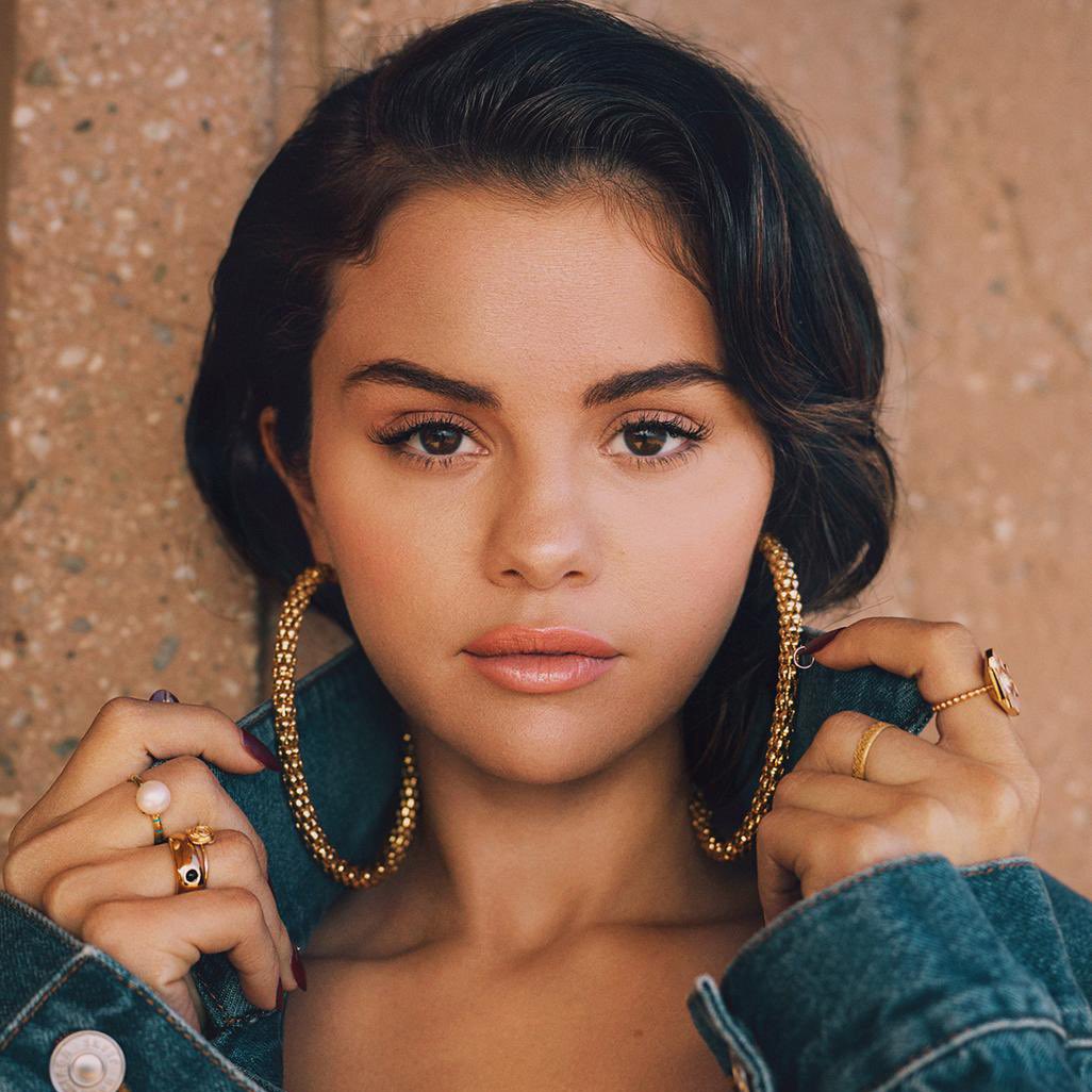 PopCrave's tweet image. .@SelenaGomez is officially a #GRAMMYs nominee.