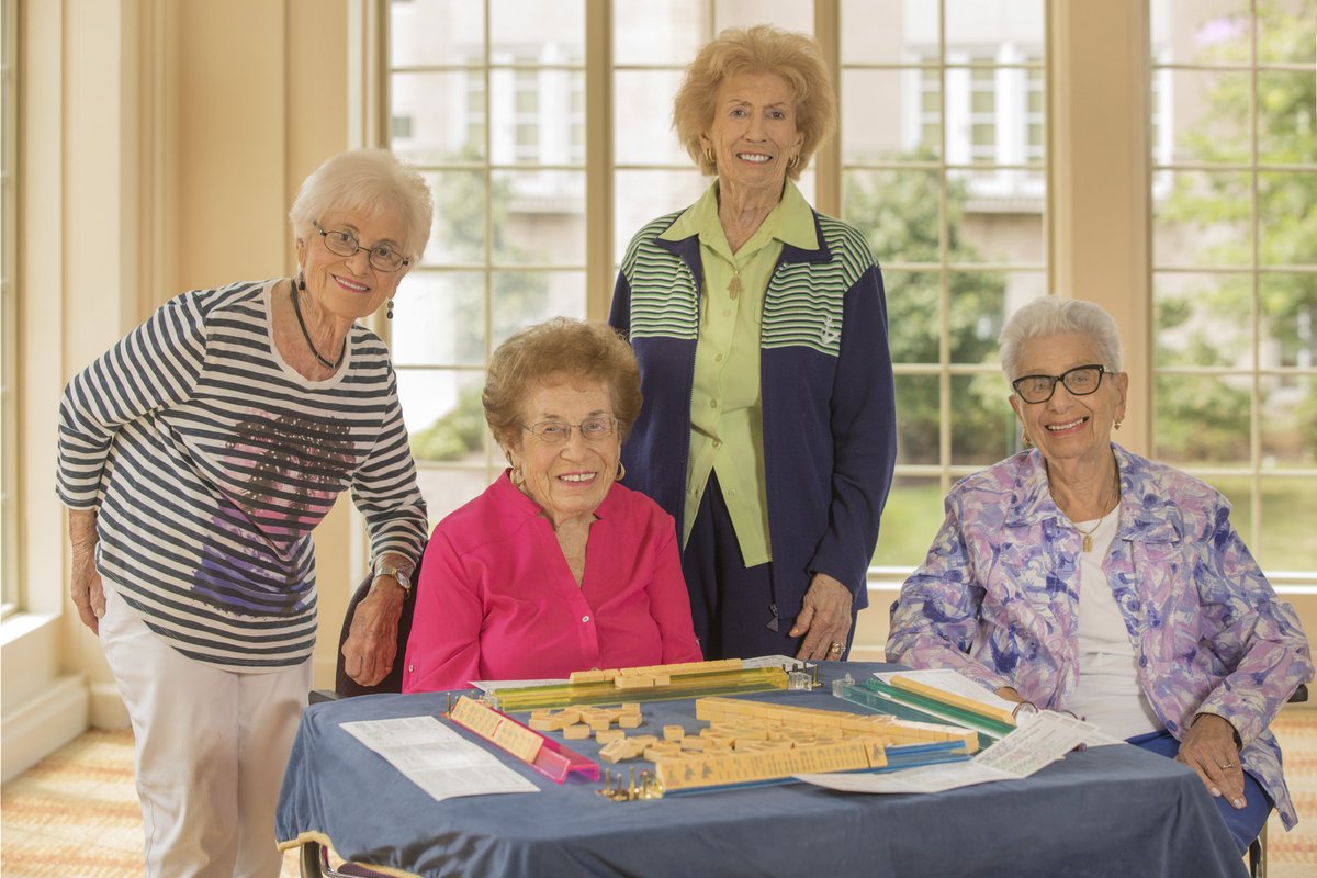 ceslchhgw's tweet photo. Now is the time to leave chores and home maintenance to us! At #RingHouse, residents are enjoying more time connecting with old friends and making new ones. See the impact for yourself by visiting https://t.co/FqZqWDTiEv. #ExperienceMatters https://t.co/ZoxxPy4kXi