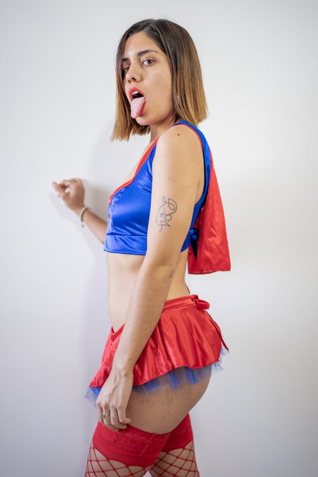 New video on the way, exclusive in my Onlyfans profile ! https://t.co/vQKo6BDdxH<a href="/tag/nuevafotodeperfil"class="tags"><span>#nuevafotodeperfil</span></a>
