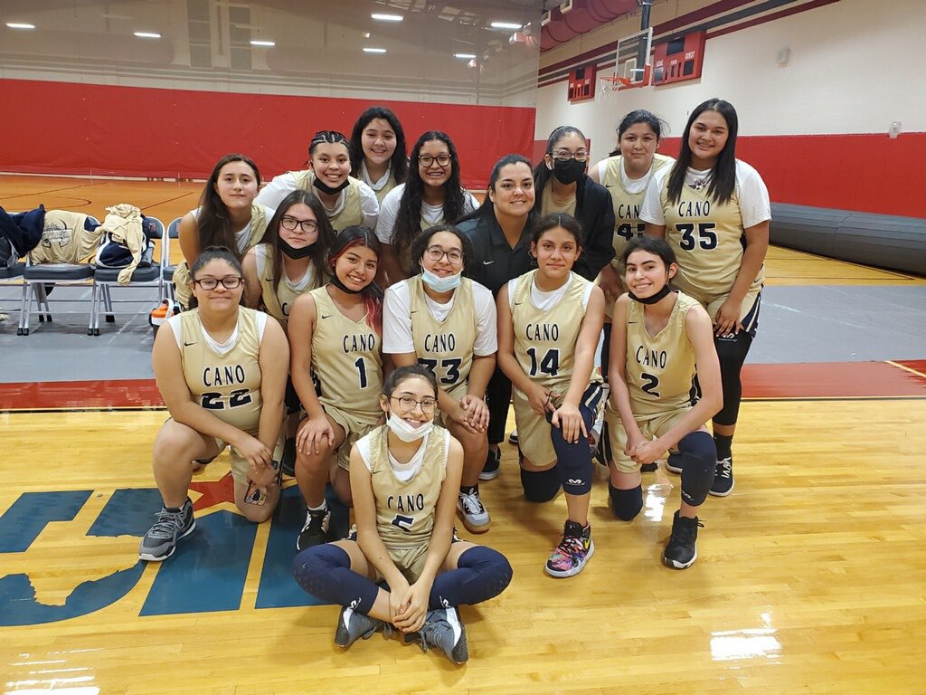 HHSSGBB's tweet photo. 9th Gold Lady Ravens defeat sharyland Pioneer 57-20! Aubrey Lopez was the leading scorer with 19pts! Great job Girls!! @HarlingenCISD https://t.co/PlAX5i4pHP
