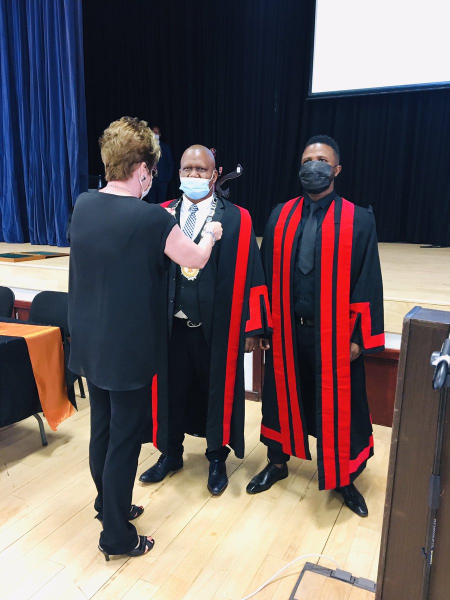 GamagaraLocal's tweet photo. Gamagara Inaugural Council 2021 @ksemamai 
Cllr. Edwin Hantise reelected the Mayor of GLM and Cllr. Boitumelo Lekgadi elected the mew Speaker of Council @dirax_g , @Refilweapools, @_Keobakile @mothibithabo ,@lesegopule717 and @Protea37417233 https://t.co/I60HtuHbwo