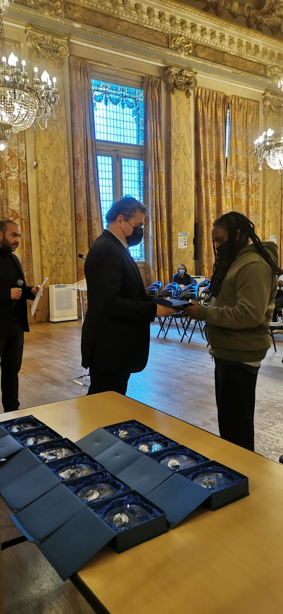 EricLejoindre's tweet photo. Remise des trophées #SportSolution au service de la formation des demandeurs d'emploi. Nous célébrons aujourd'hui de beaux parcours dans le domaine du sport : des projets qui ont leur sens à #Paris18 en vue des Jeux Olympiques et Paralympiques @Paris2024, vecteurs d'emploi. https://t.co/DJCZUUTNEF