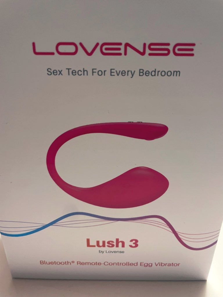 Hoy es el día!!! Estrenamos nuevo compañero de placer!!! #lush3 Nos vemos esta noche en <a href="/amateurdiary/">Amateur Daily</a> <a href="/amateur_tv/">Amateur.tv Official</a> amateur.tv/Alesssia