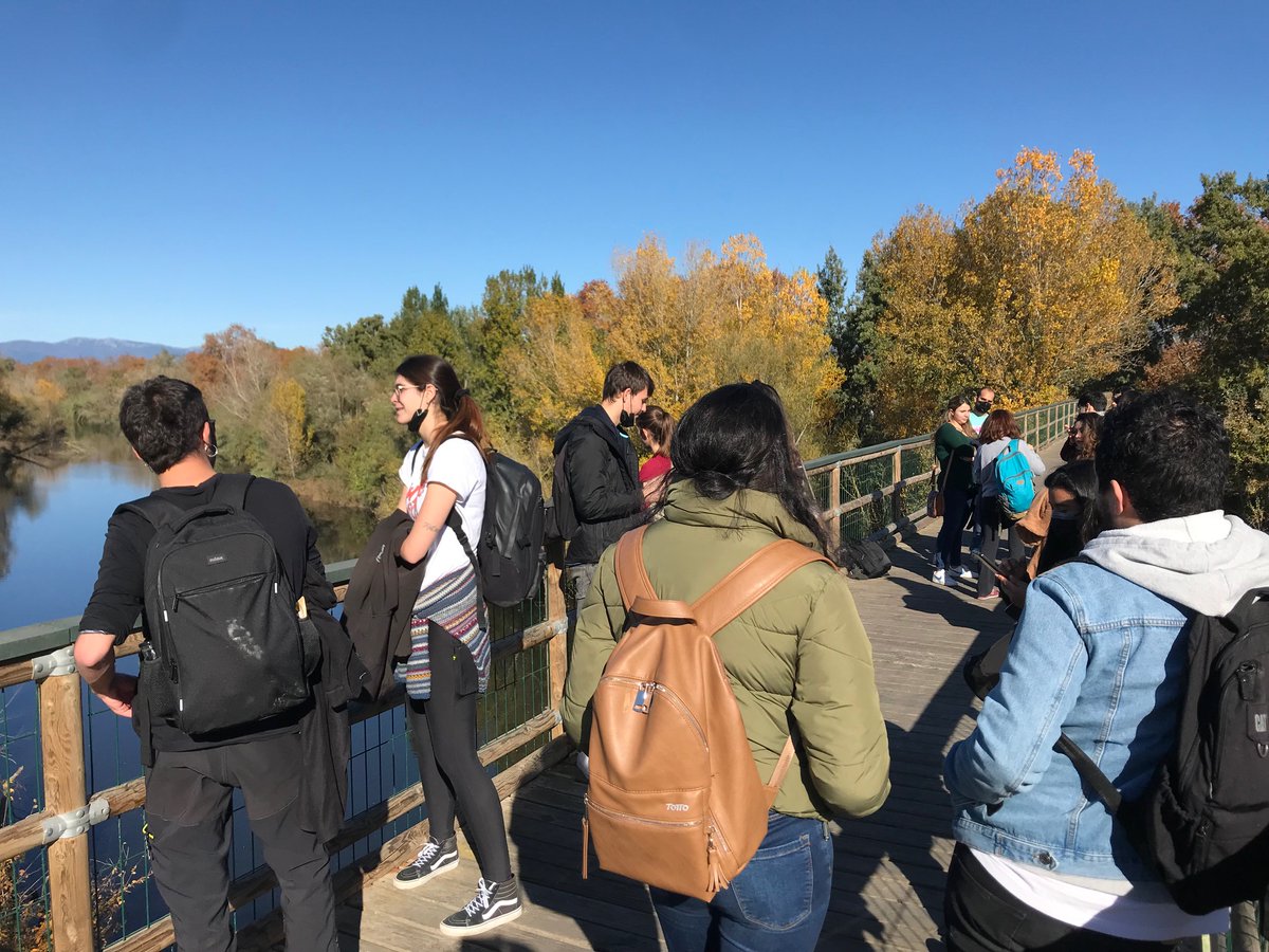 quim_comas's tweet photo. Visita molt enriquidora a l'EDAR d'#Empuribrava i @Castello_Emp amb alumnes dl @MasterH2O Mil gràcies Anna Huguet @ConsAiguesCBGi i UTE @Facsa_es #Calafconstructora x acollir-nos!Els alumnes valoren molt positivament conèixer de 1a mà el que han treballat a les aules @univgirona https://t.co/3ZalEsZmfR