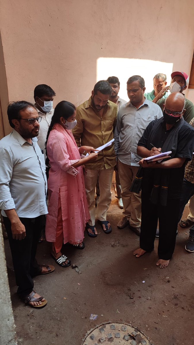 mannekavitha4's tweet photo. Today #made A #Special #Drive At #Various #Basthi's In Our Division For #Inspection Of #Sewerage Lines, Water Lines, Bunch Cables, Lights, CC Roads, Man Hole Works Along With @GHMCOnline Official's AE Anand And @HMWSSBOnline Official's Manager Swamy Prasad Garu @trspartyonline https://t.co/DiEb6YZFyr