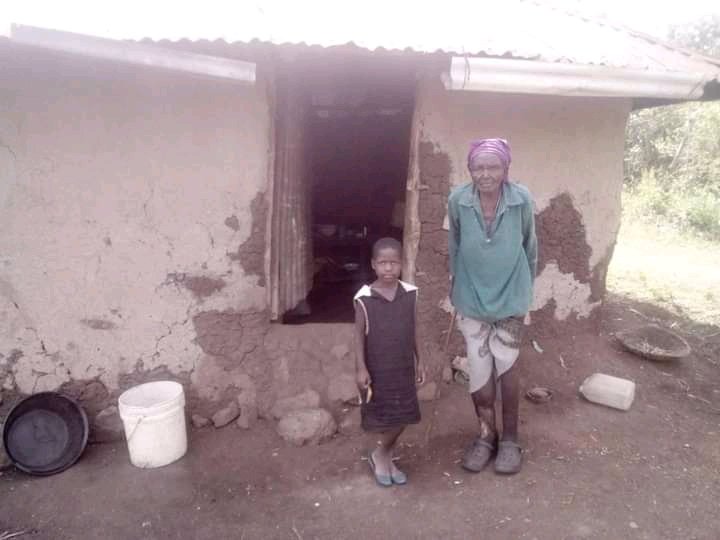 BossCapy's tweet photo. Helping the needy is another powerful tool to seek the key to the door of eternal life 🙏😉#helping https://t.co/6o9oVOtPj2