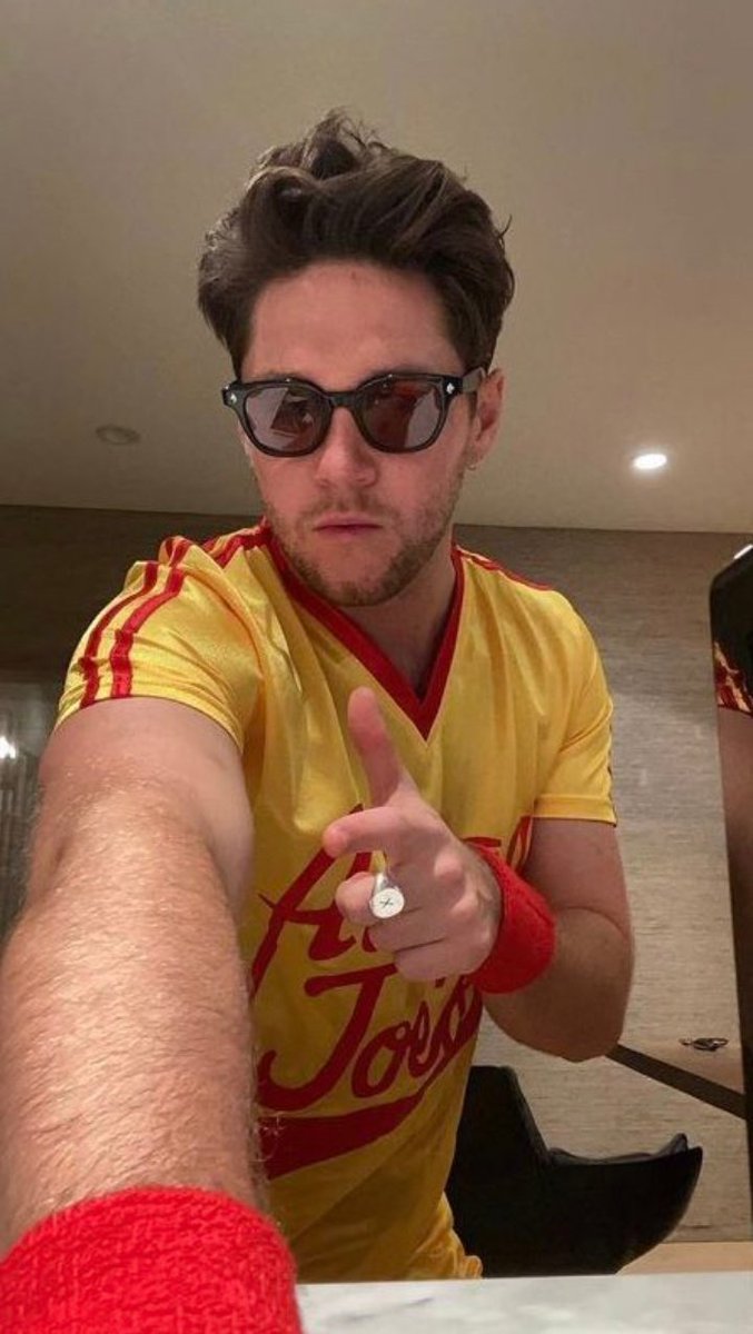 NHARCHlVE's tweet photo. OMG NIALL HORAN ?!?!?!?! https://t.co/RoIGYyu9CS