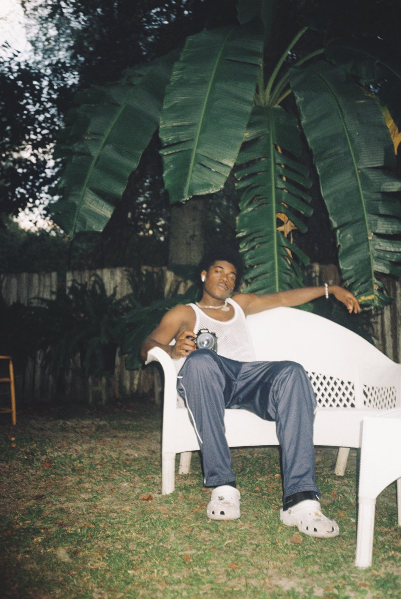 kymroac's tweet photo. me &amp; bae, circa ‘98 https://t.co/yJHBZuoeHF