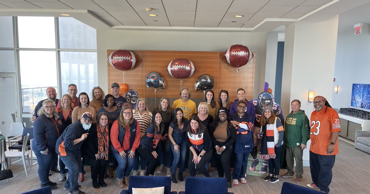 BaltimoreMD's tweet photo. On Sunday, we brought Baltimore to Chicago for the @Ravens vs. @ChicagoBears game! Team VB hosted a rooftop watch party, complete with @sagamorespirit Black-Eyed Rye, @OLDBAYSeasoning-rimmed Natty Boh, Berger Cookies and @UtzSnacks crab chips. Ravens won, 16-13. 💜 #VisitBmoreBTS https://t.co/fK0wCXpaxD