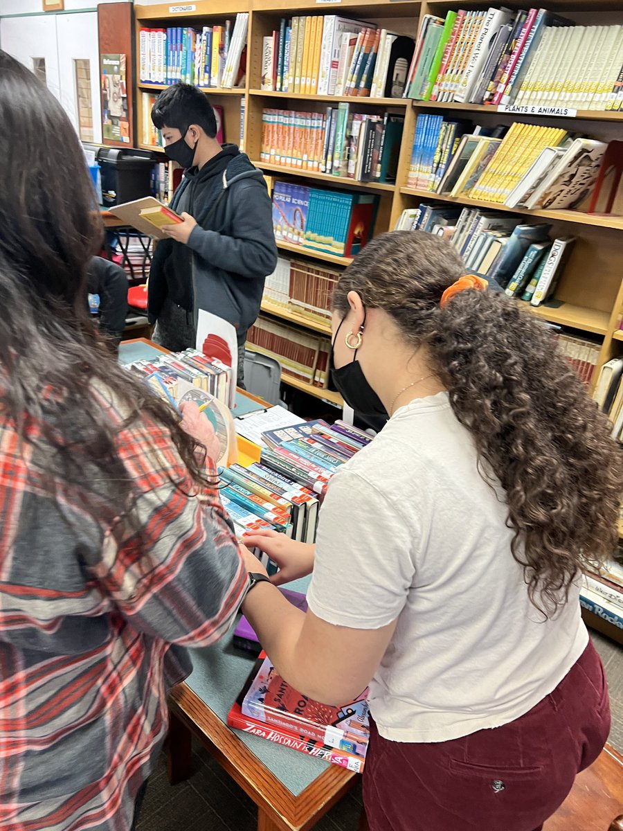 BSMSlibrary (@bsmslibrary) on Twitter photo Book tasting w Mr. Hughes Ss! Having more than one book to have to chose between is a great problem to have! <a href="/BayShoreSchools/">Bay Shore Schools</a> <a href="/BayShoreSD_ELA/">BayShoreSchools ELA</a> <a href="/ChrisKauter/">๐๐ต๐ฟ๐ถ๐๐๐ผ๐ฝ๐ต๐ฒ๐ฟ ๐๐ฎ๐๐๐ฒ๐ฟ</a> Book tasting w Mr. Hughes Ss! Having more than one book to have to chose between is a great problem to have! <a href="/BayShoreSchools/">Bay Shore Schools</a> <a href="/BayShoreSD_ELA/">BayShoreSchools ELA</a> <a href="/ChrisKauter/">๐๐ต๐ฟ๐ถ๐๐๐ผ๐ฝ๐ต๐ฒ๐ฟ ๐๐ฎ๐๐๐ฒ๐ฟ</a>