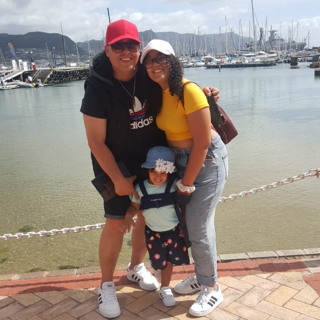 BawaAC's tweet photo. #familyvacay just before the Holiday rush #SimonsTown my kind of town https://t.co/PJ0CmTvGAT
