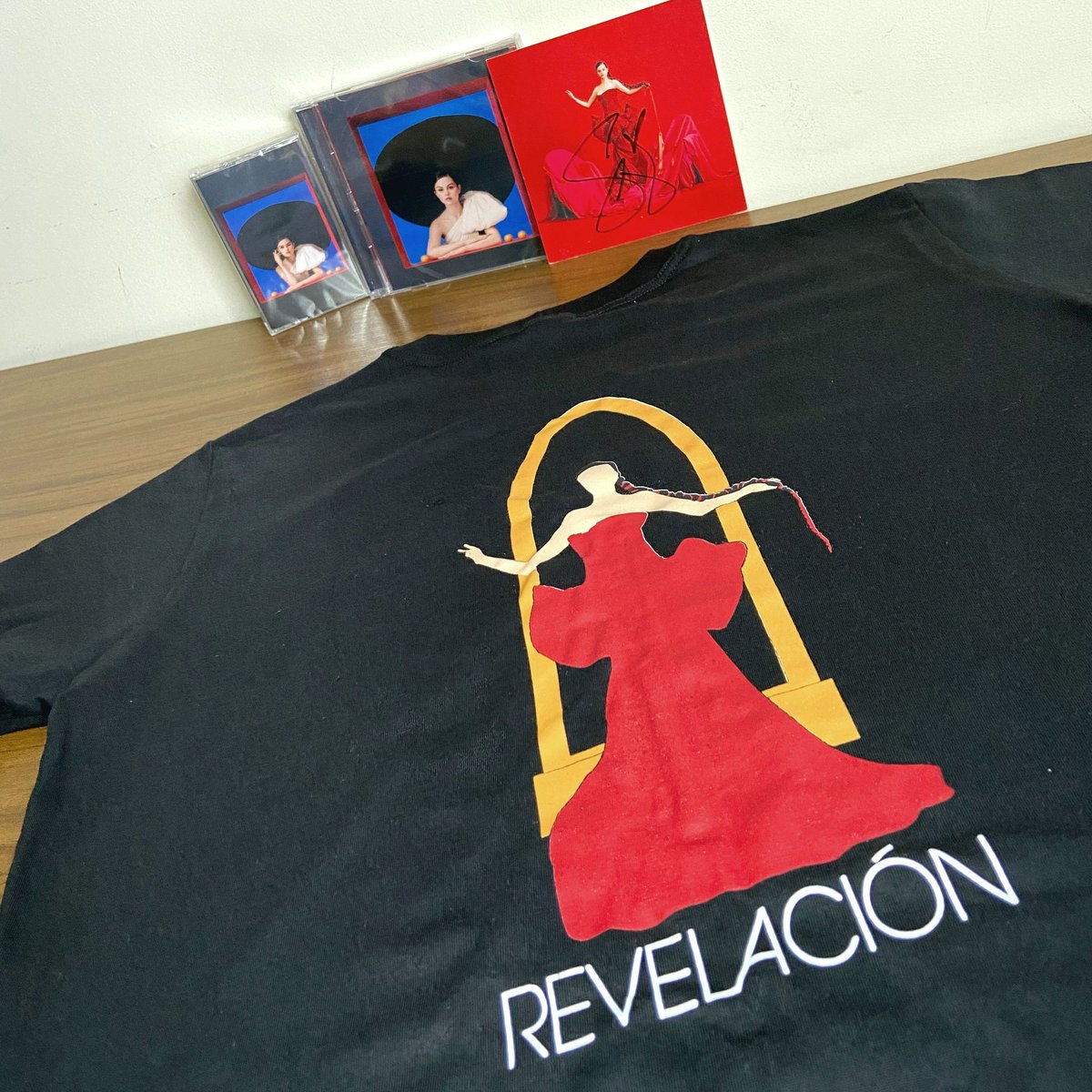 lojapopee's tweet photo. E pra comemorar a indicação da RAINHA Selena ao #GRAMMYs, que tal uma blusinha da era #Revelacion? 🤪❤ 

https://t.co/FxtzAM0IvS https://t.co/GnM9kTApSf