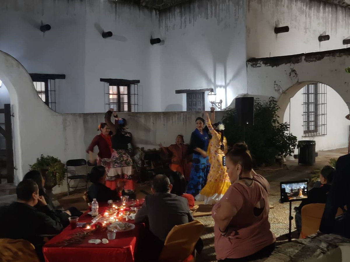 bacovioiii's tweet photo. A night in Old #Spain was a success for Chayito y Los Flamencos de #SanAntonio a benefit for The #Flamenco Arts Society of San Antonio that took place at the #Spanish Governor Palace.
#flamencomusic #flamencodance #LiveEvents https://t.co/XWjIFNi3jp