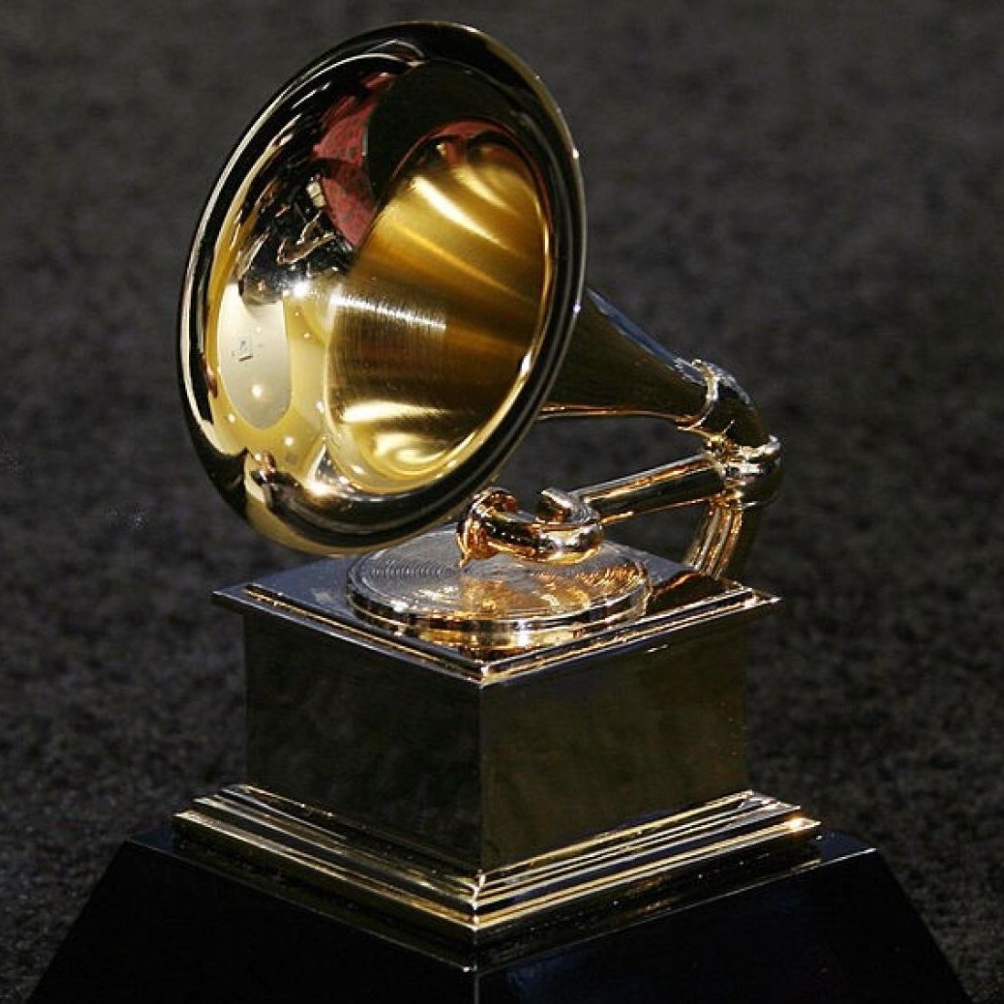 HALSEYBRSL's tweet photo. 🚨 O álbum "If I Can't Have Love, I Want Power", de Halsey, acaba de ser indicado na categoria "Best Alternative Music Album", no #GRAMMYs. https://t.co/bvjEkiIZuY