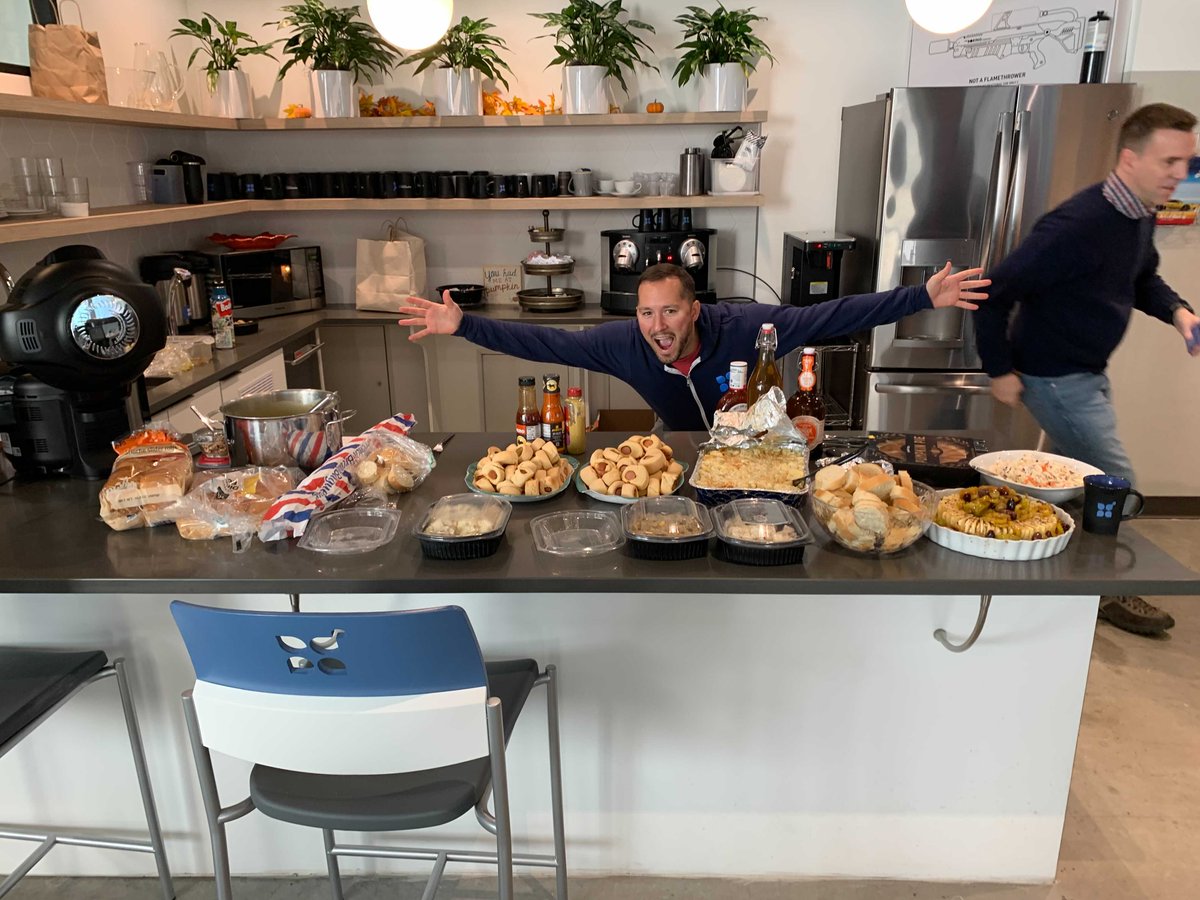 expr_ai's tweet photo. Nothing beats great food and even better people!
Looks likes the #Thanksgiving potluck left everybody with smiles on their faces and a plates full of delicious food. https://t.co/yeB94LMJwm