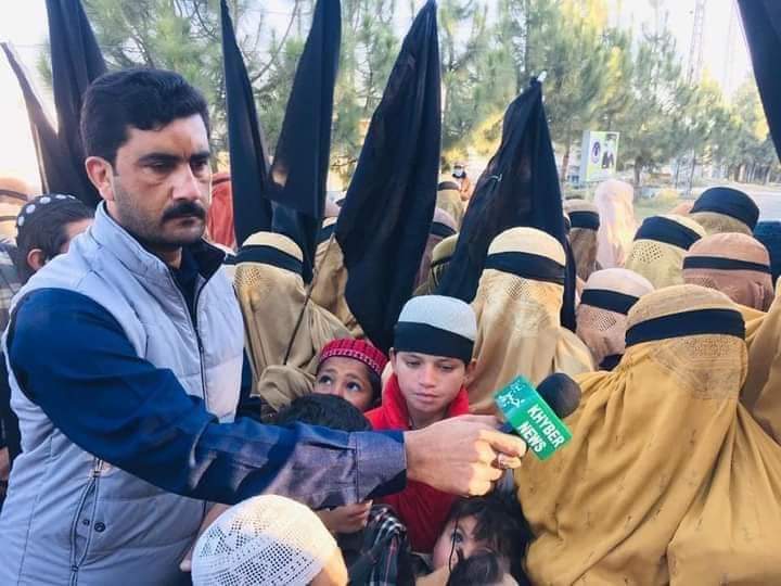 SalmanDwar's tweet photo. کہ پہ زوانانو پورہ نشواہ 
گرانہ وطنہ جیناکئی بہ دے گٹینہ!
😭😭
قاری الیاس کو انصاف دو،،،# https://t.co/VgzQ7WTJuK